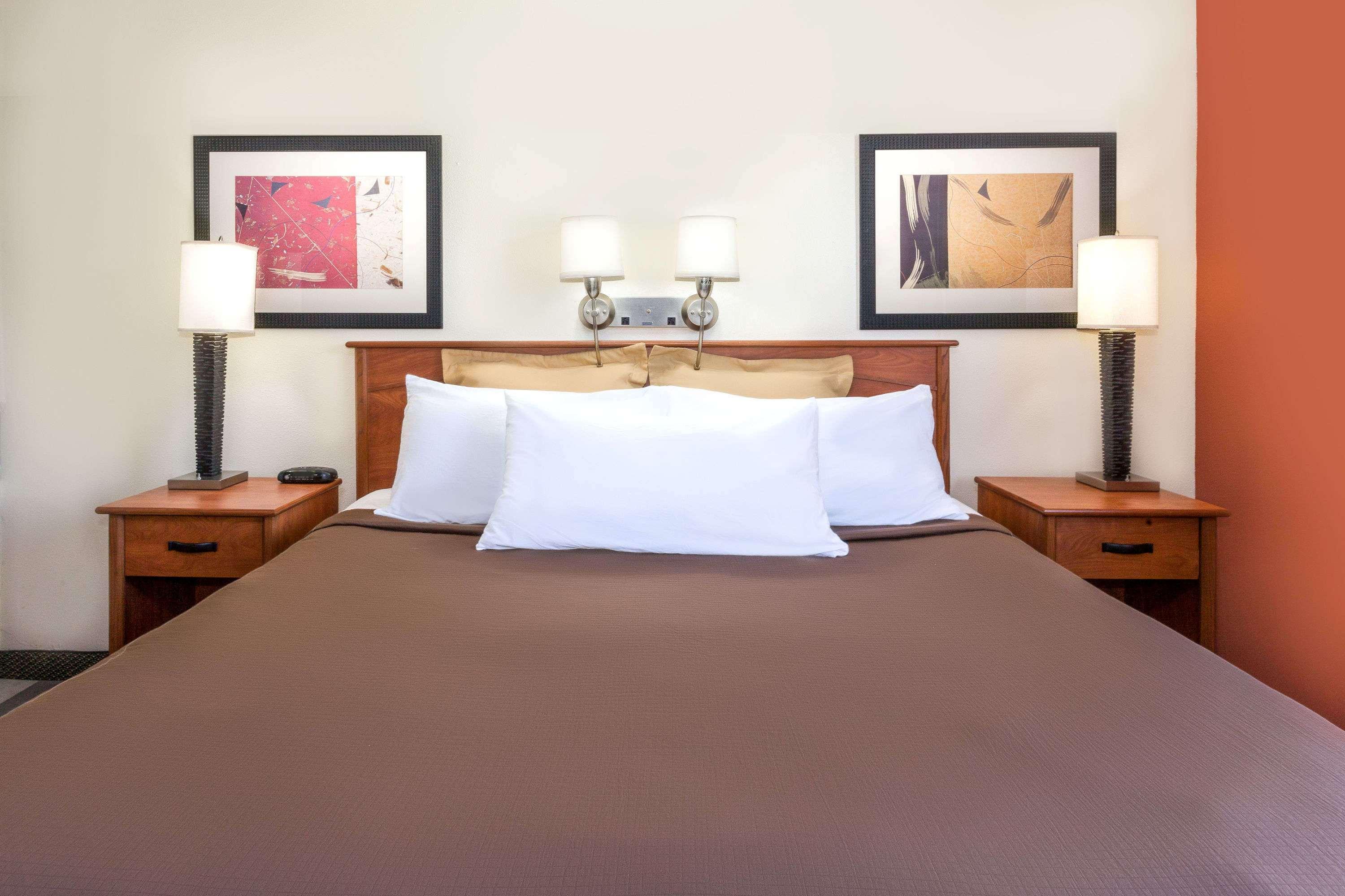 Travelodge By Wyndham Jackson Bagian luar foto