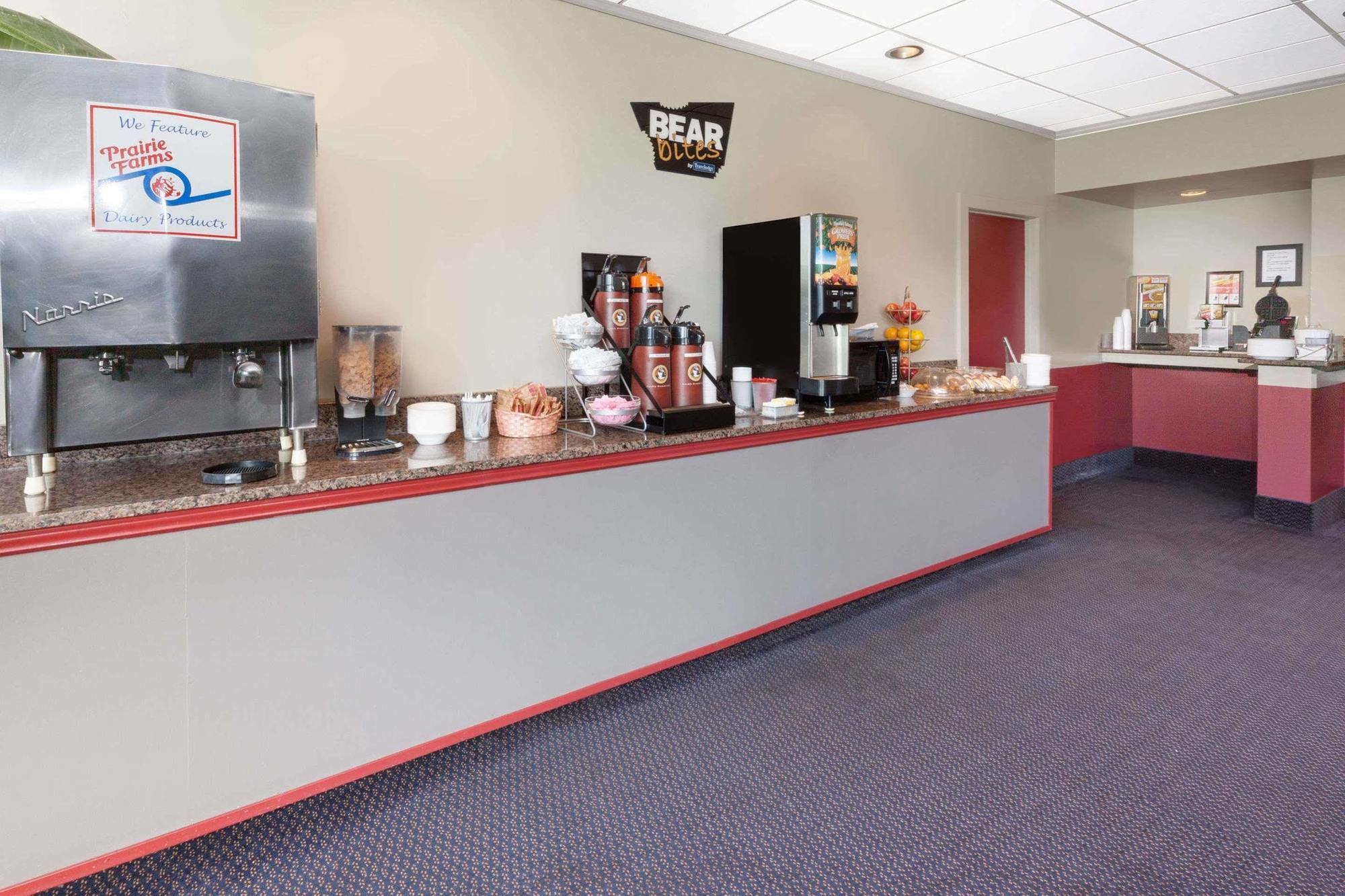 Travelodge By Wyndham Jackson Bagian luar foto